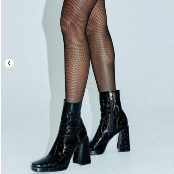 Princess Polly Mesh Tights NWT - Picture 1 of 5